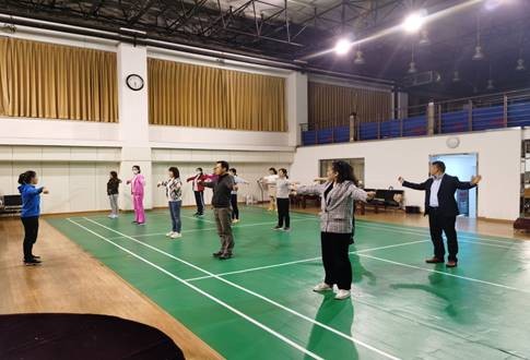 K8凯发天生赢家一触即发剧情